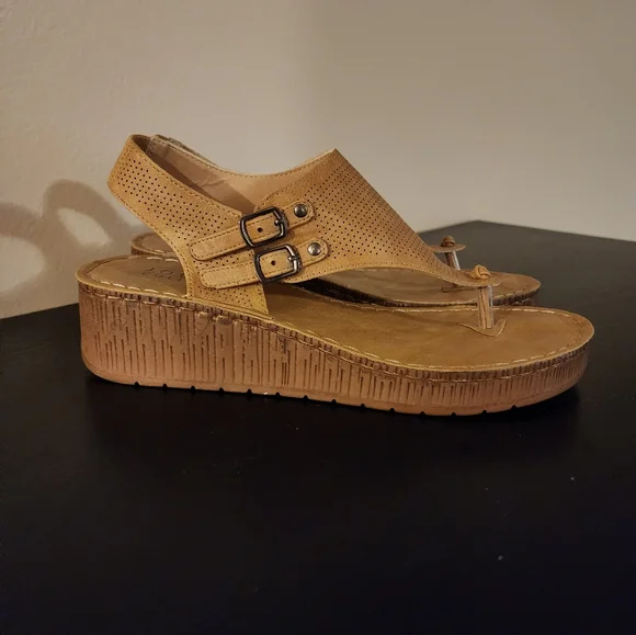 Wedge thong sandals - Picture 5 of 6